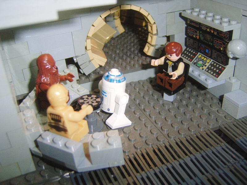 Illustration for article titled Crazy Guy Making Huge Minifig Scale Lego Corellian Corvette